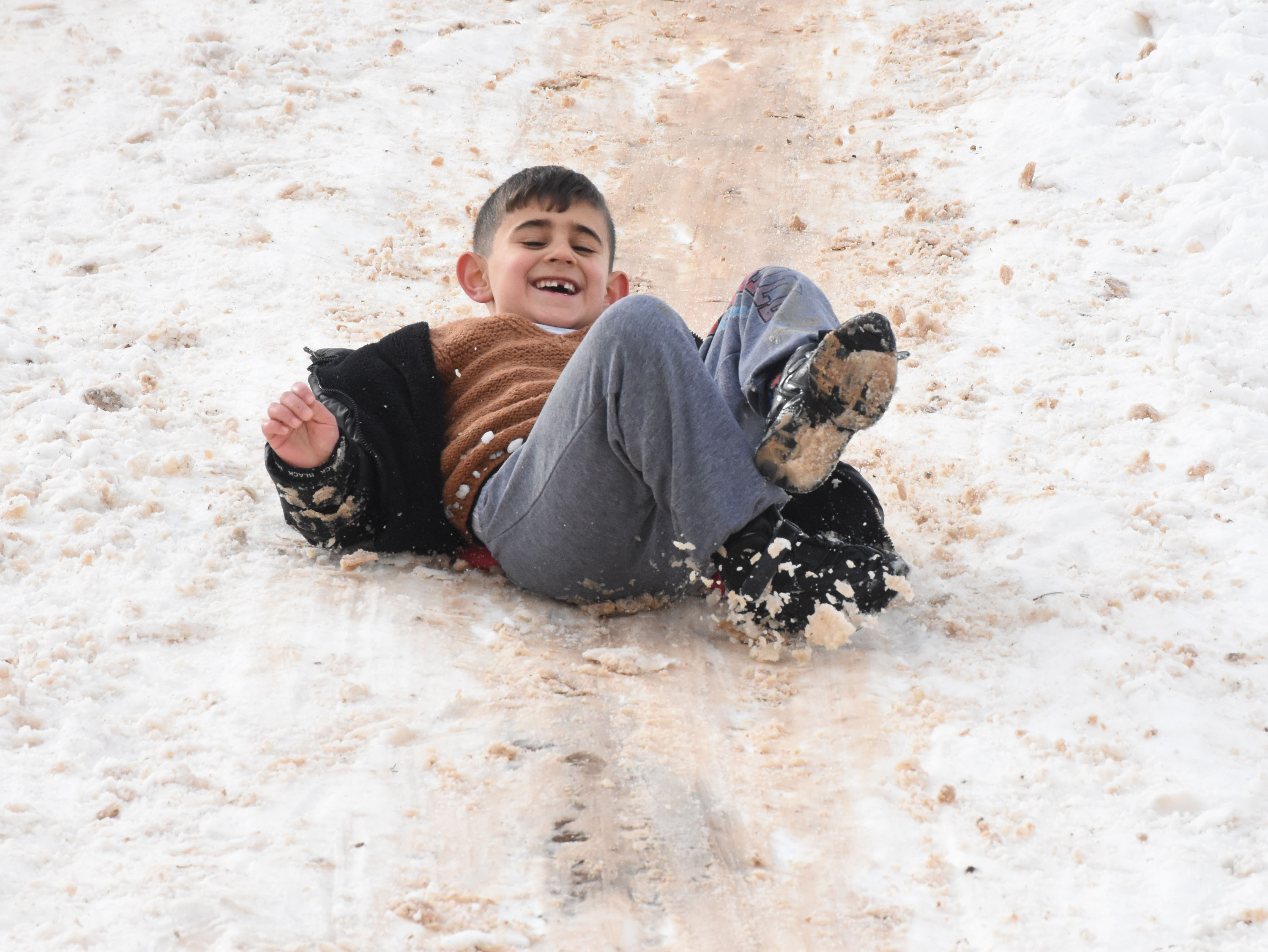 Kayak merkezine gidemeyen çocukların uğrak yeri 'Yumurtatepe' - Resim : 7