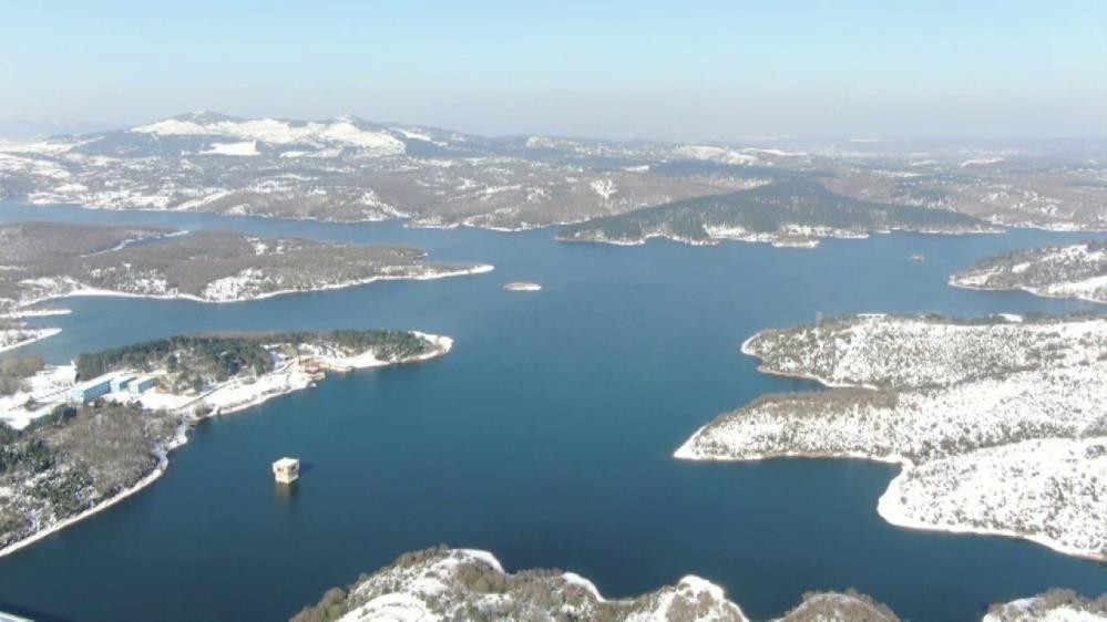 İstanbul'a yağan kar hayal kırıklığı yaşattı - Resim : 3