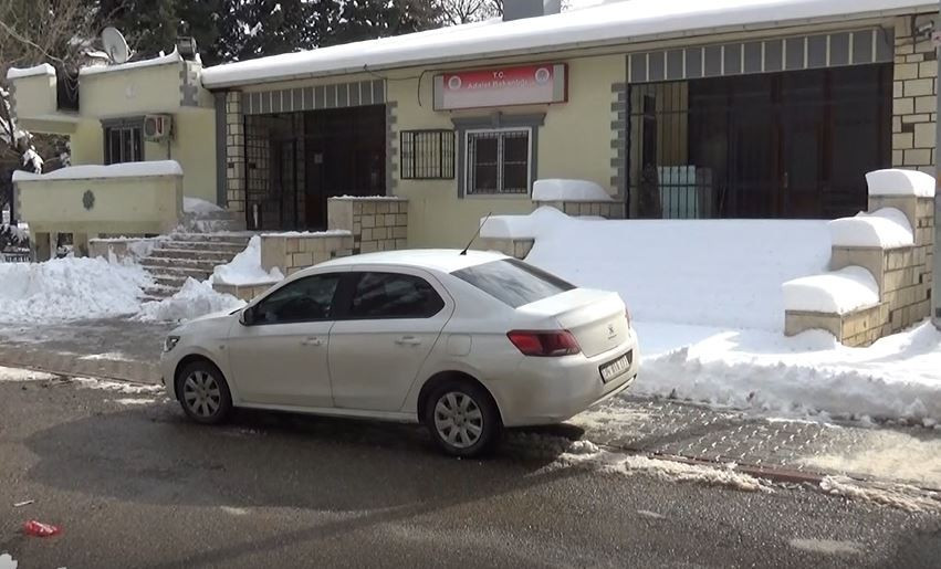 Kapıyı açınca cesedini buldular - Resim : 1