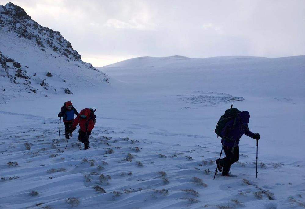 Mahsur kalan doktor dağcılar köylülere şifa dağıttı - Resim : 1