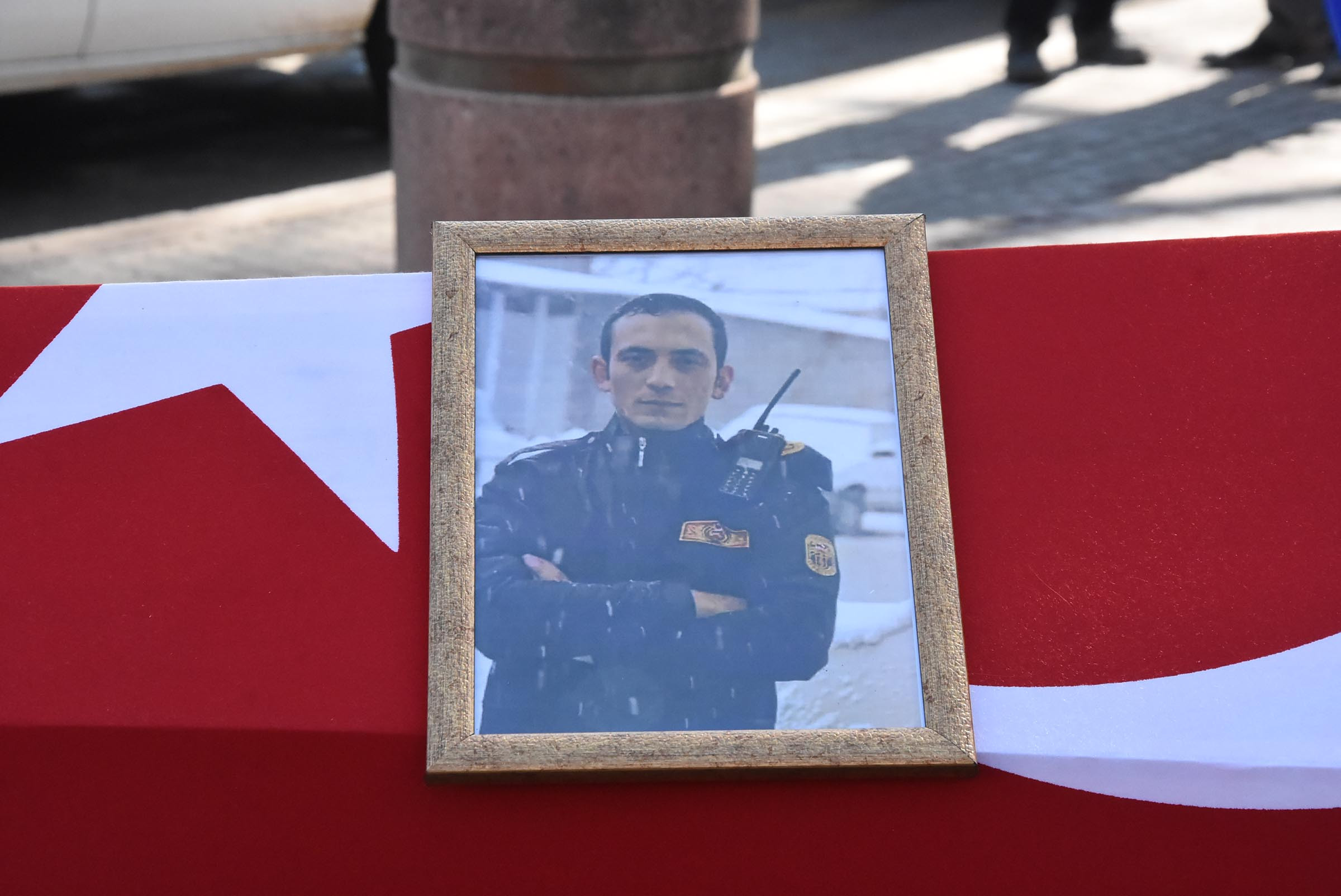 İtfaiye eri 189 günlük yaşam mücadelesini kaybetti - Resim : 12