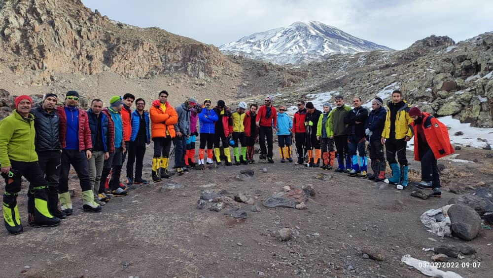İranlı dağcılar Ağrı Dağı’nda ölümden döndü - Resim : 2