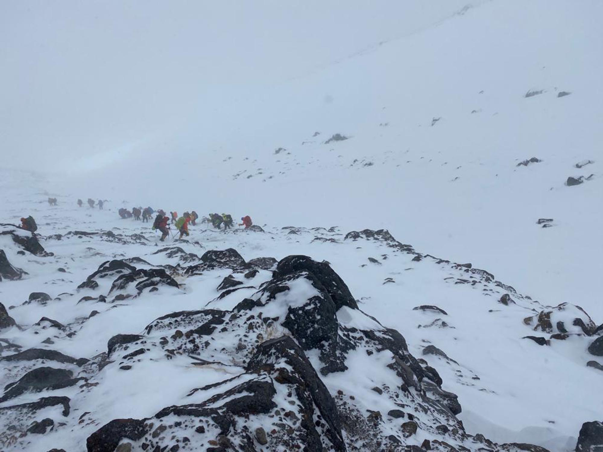 İranlı dağcılar Ağrı Dağı’nda ölümden döndü - Resim : 5