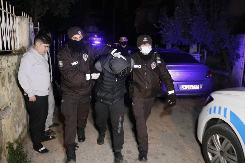 Çaldıkları araca çaldıkları motosikleti yüklediler - Resim : 3