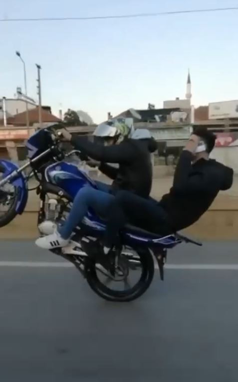 Genç sürücüye tek teker cezası - Resim : 4