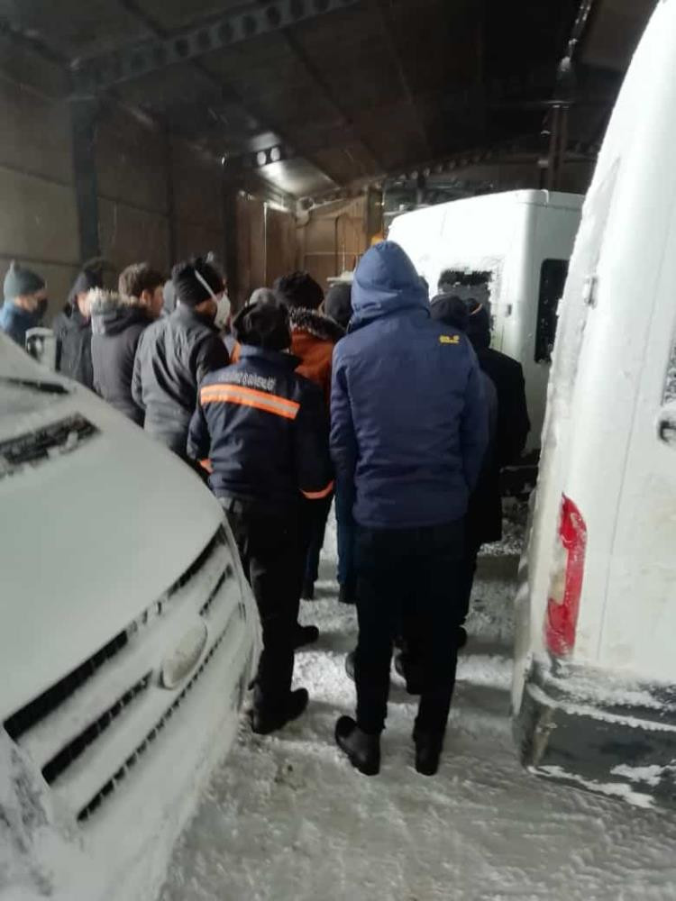 120 maden işçisi karda mahsur kaldı - Resim : 1