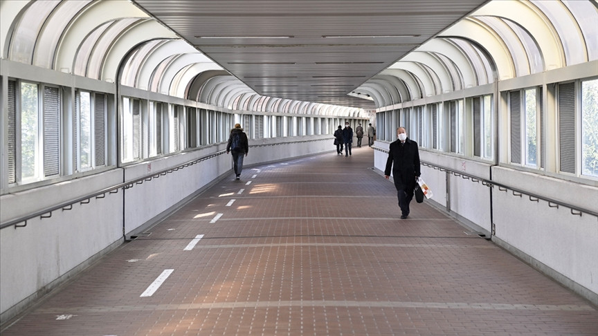 Japonya Covid-19 nedeniyle kısmi OHAL'i uzatacak - Resim : 1