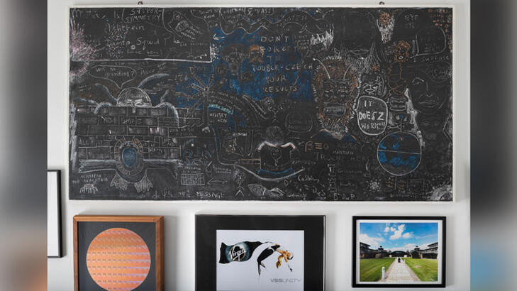 Stephen Hawking’in ofis eşyaları sergileniyor - Resim : 1