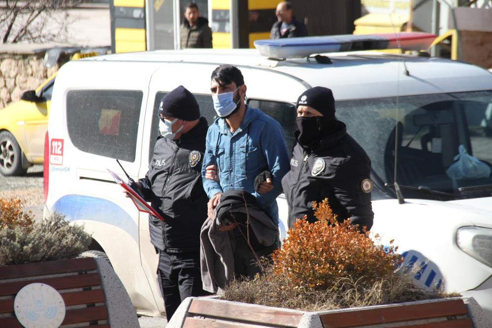 Bakır avcısı suçüstü yakalandı - Resim : 1