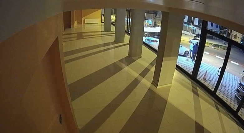 Hırsızlar 4 dakikada 60 kiloluk kombiyi söküp çaldı - Resim : 2