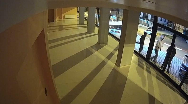 Hırsızlar 4 dakikada 60 kiloluk kombiyi söküp çaldı - Resim : 4