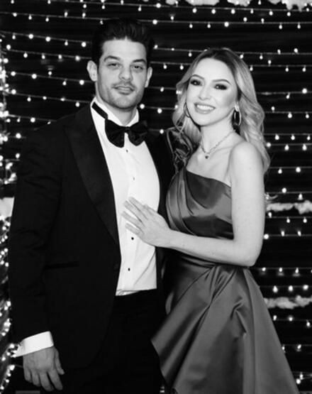 Hadise ve Mehmet Dinçerler aşka geldi! 14 Şubat'ı erken kutladılar - Resim : 2