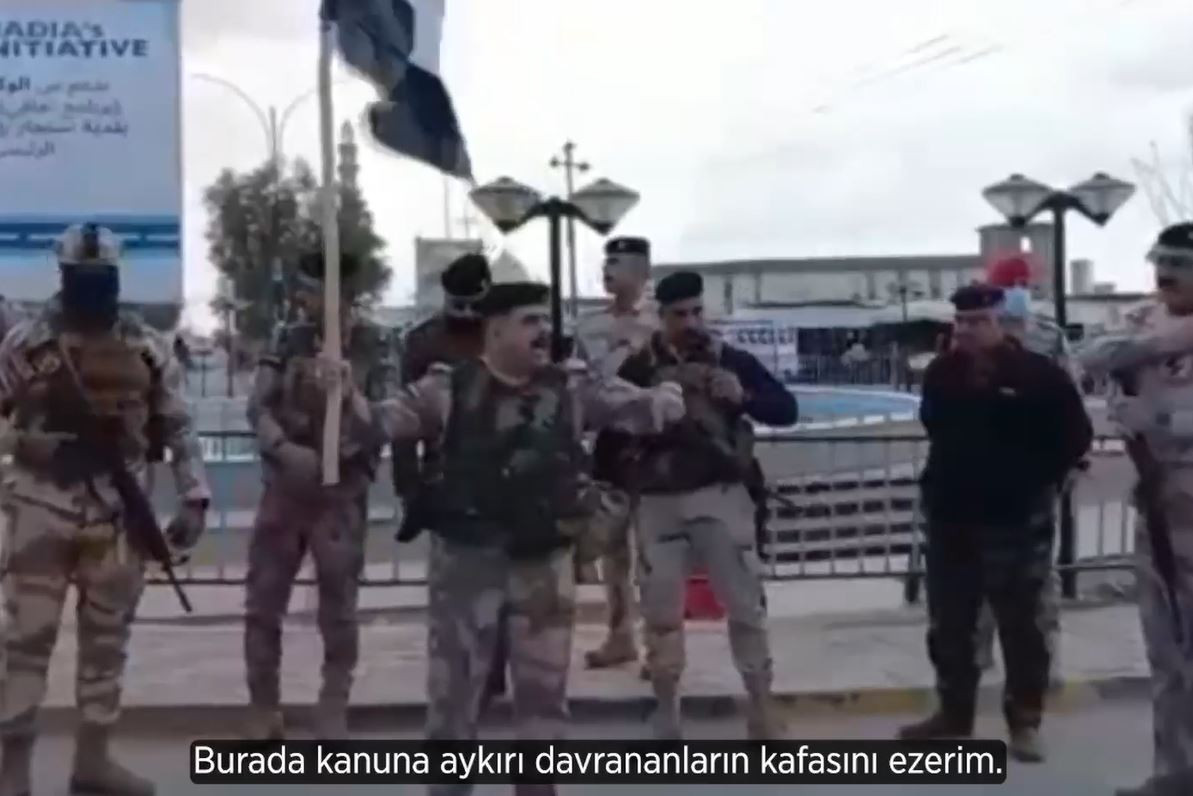 Terörist Öcalan’ın posterini gören Iraklı komutan meydan okudu. Helal olsun böyle Iraklı komutana - Resim : 2