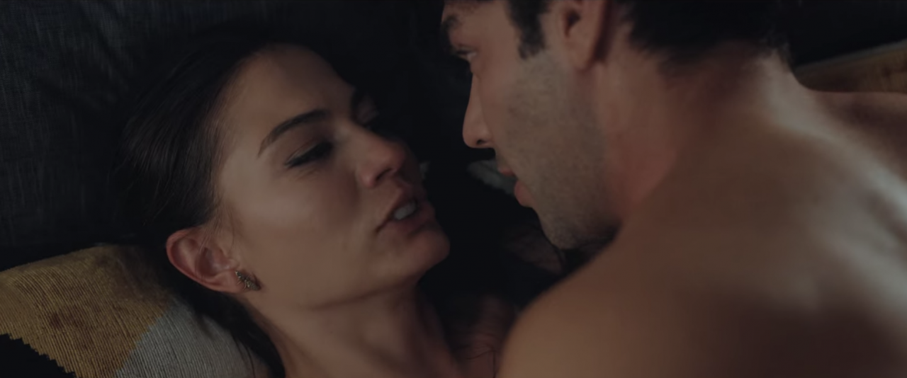 Demet Özdemir'in sevişme sahnesini görünce küpleri bindi - Resim : 11