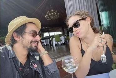 İki sevgilinin aşkları belgelendi - Resim : 1