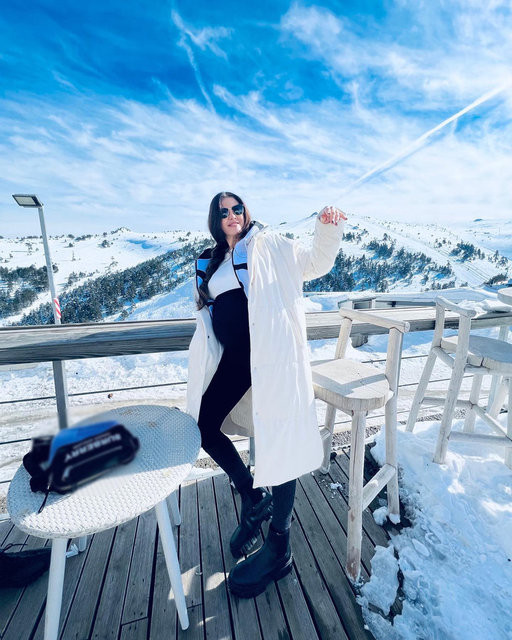 Başak Dizer'den karnı burnunda yeni poz! Bebek göründü - Resim : 1