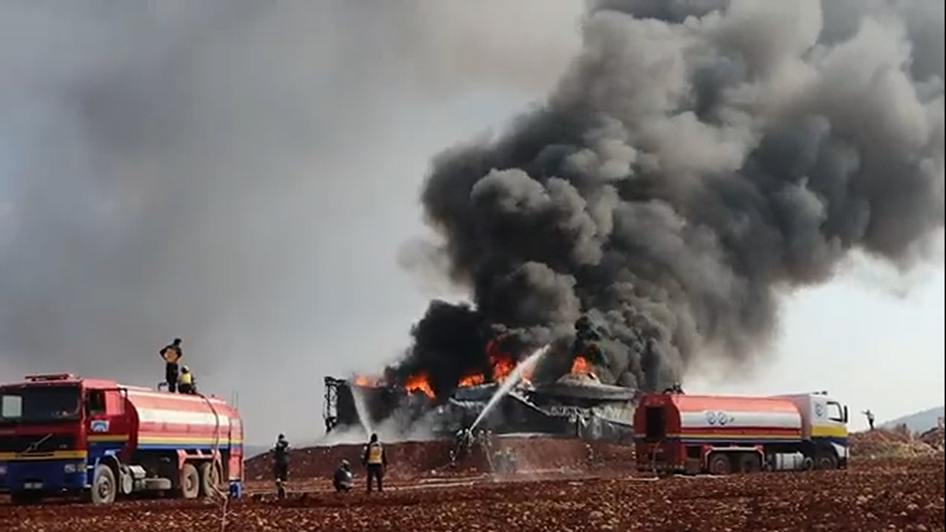 Suriye'de akaryakıt istasyonuna saldırı: 4 ölü - Resim : 10