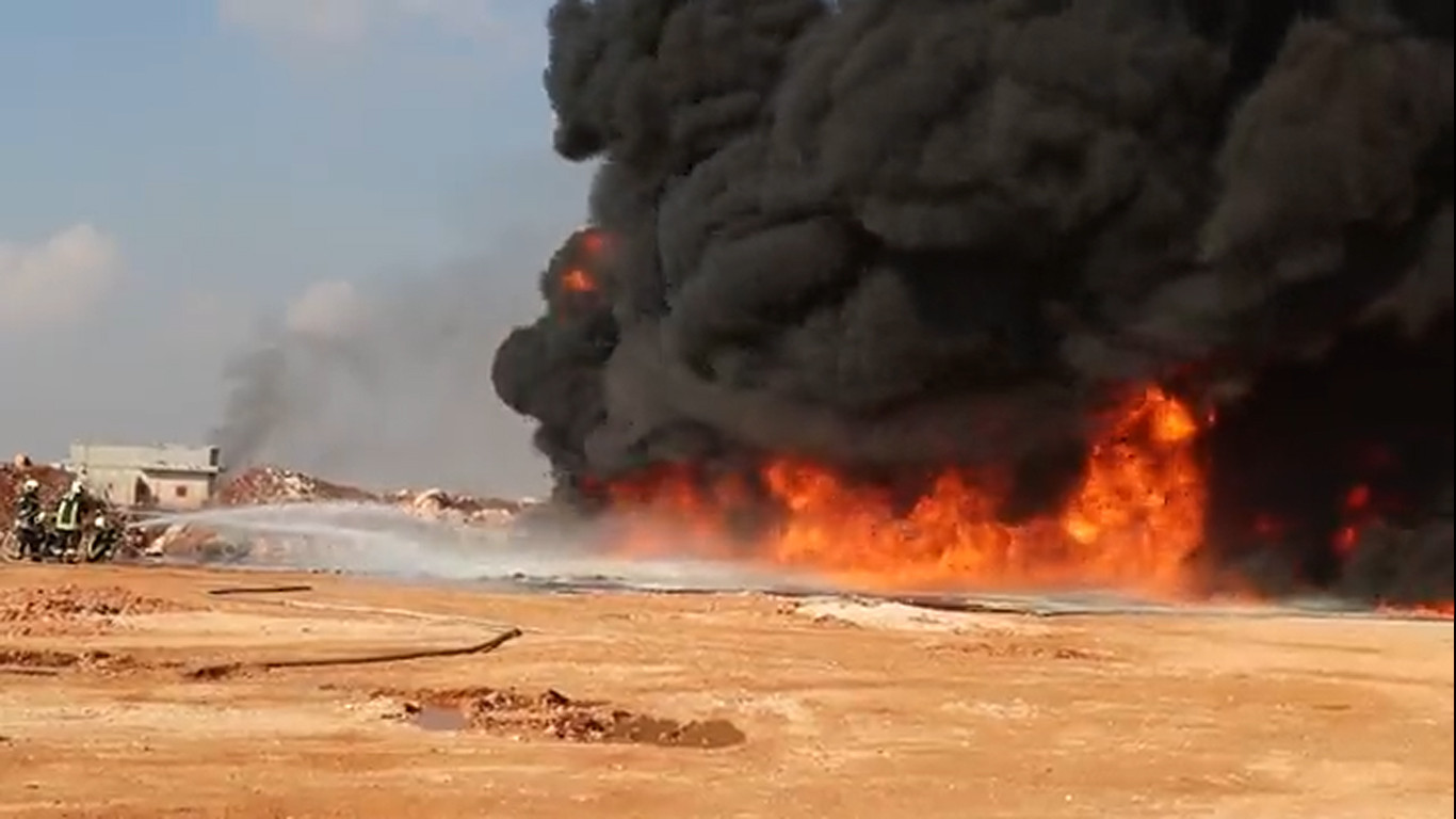 Suriye'de akaryakıt istasyonuna saldırı: 4 ölü - Resim : 2