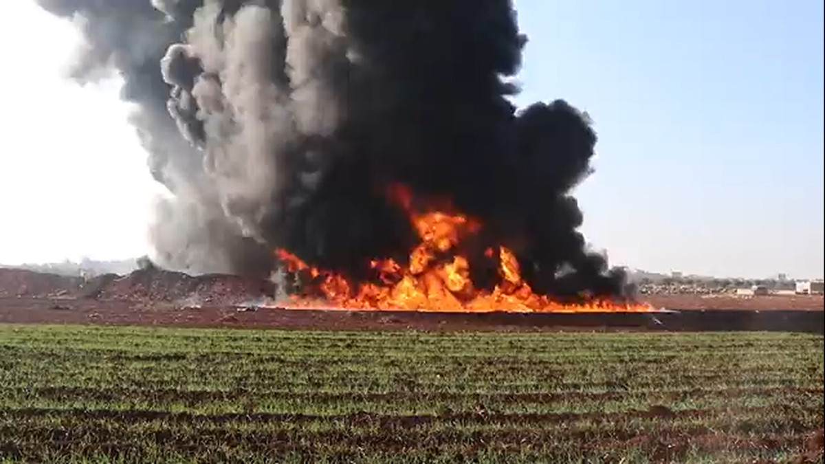 Suriye'de akaryakıt istasyonuna saldırı: 4 ölü - Resim : 4