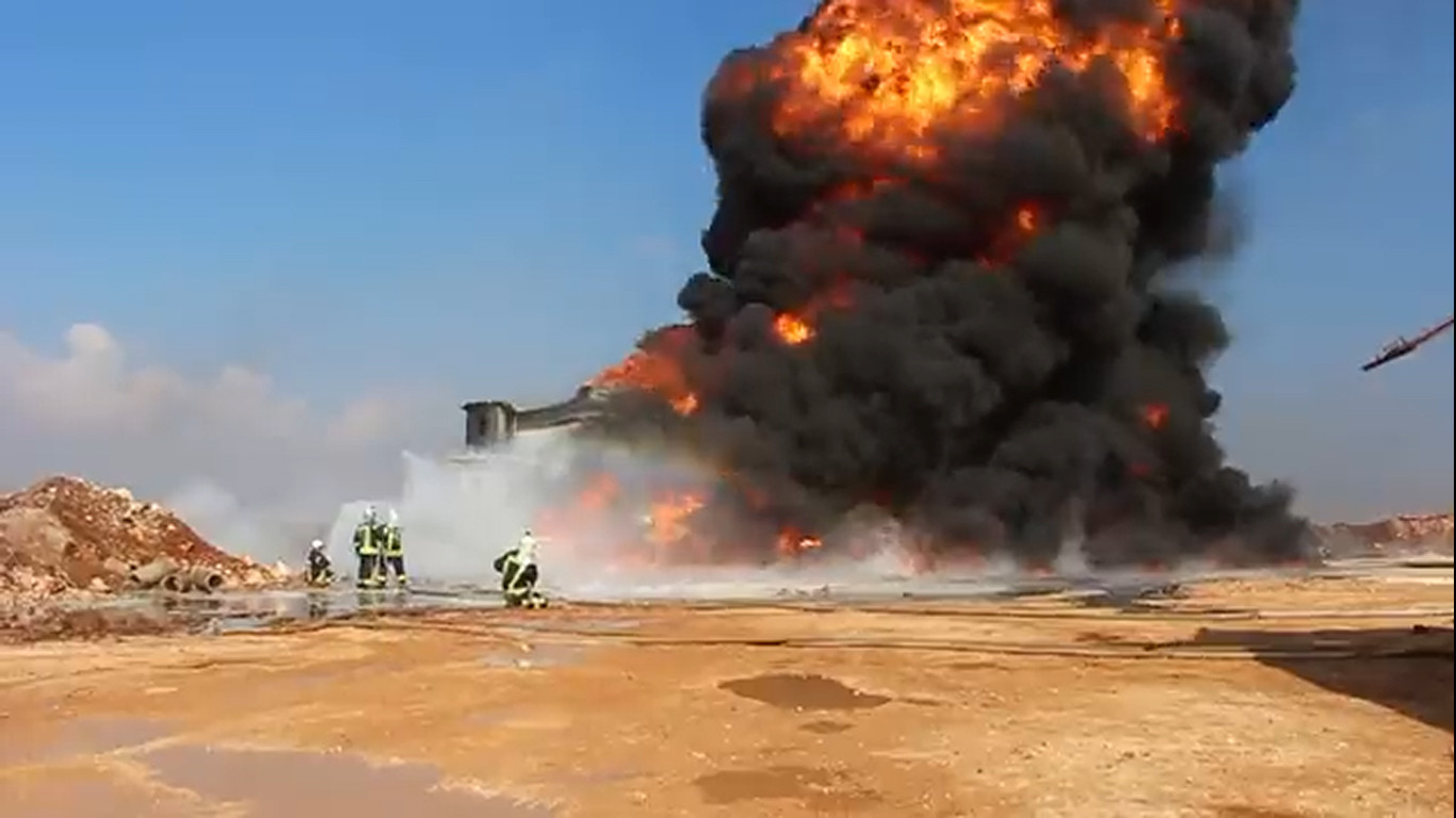 Suriye'de akaryakıt istasyonuna saldırı: 4 ölü - Resim : 5