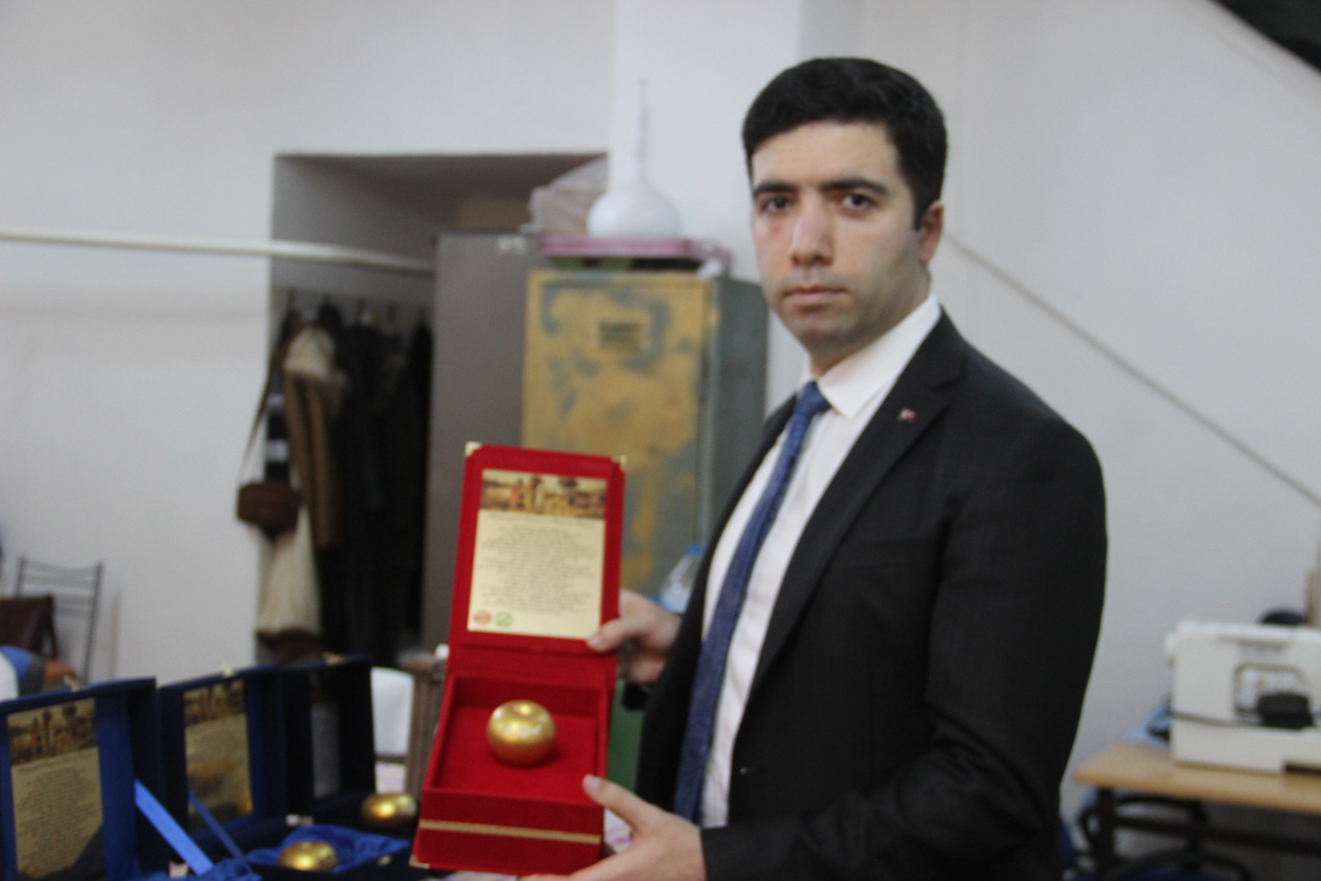 Paris'in Afrodit'e verdiği altın elma, hediyelik eşya oldu - Resim : 5