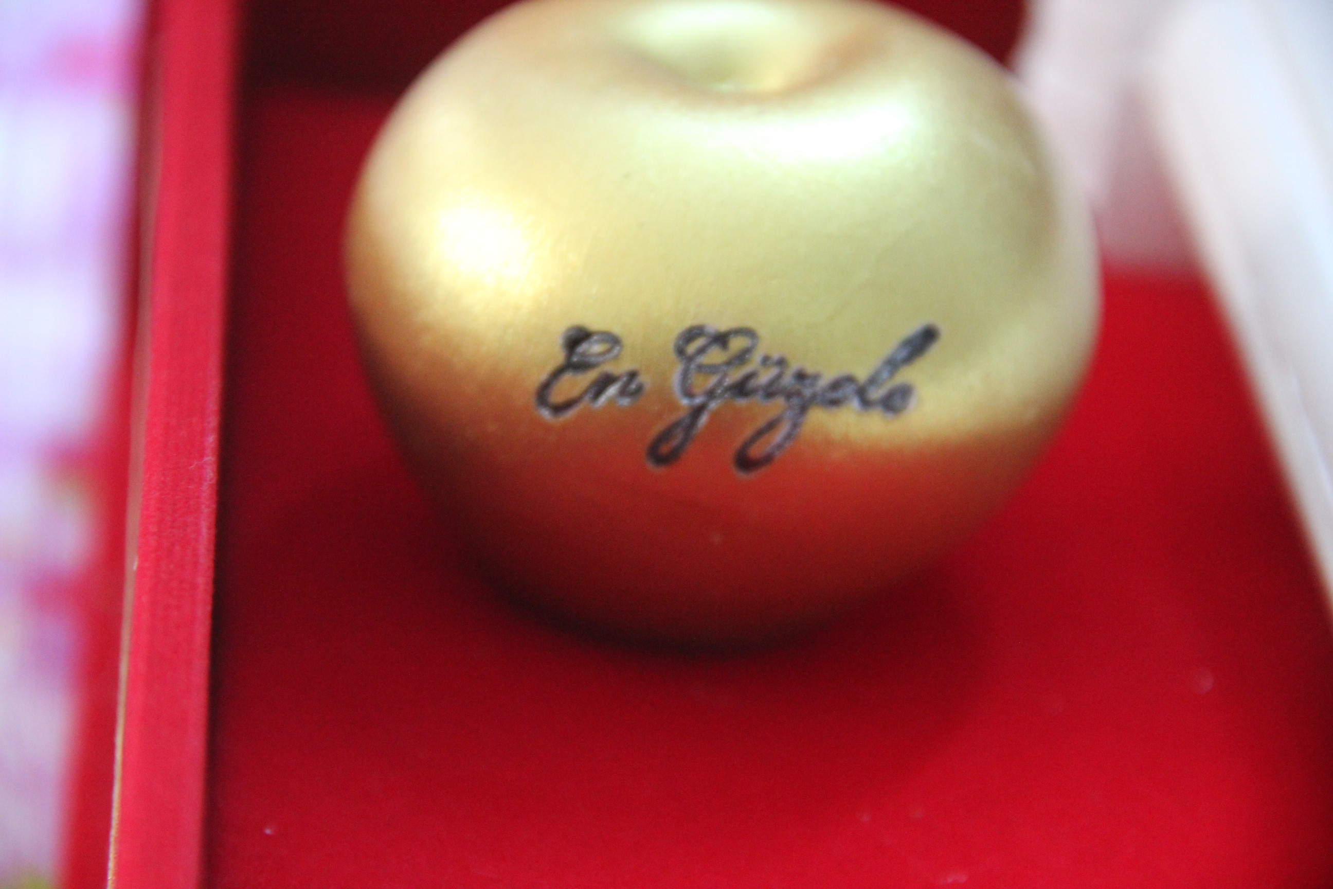 Paris'in Afrodit'e verdiği altın elma, hediyelik eşya oldu - Resim : 11