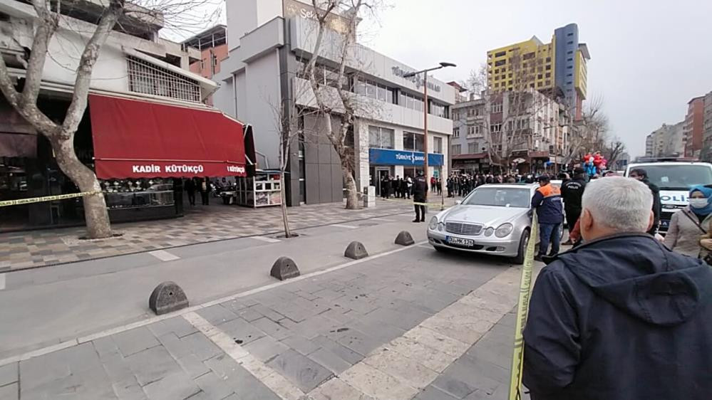 Bombalı çanta alarmı - Resim : 3