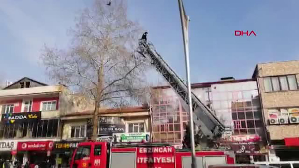 İtfaiyeden karga kurtarma operasyonu - Resim : 3
