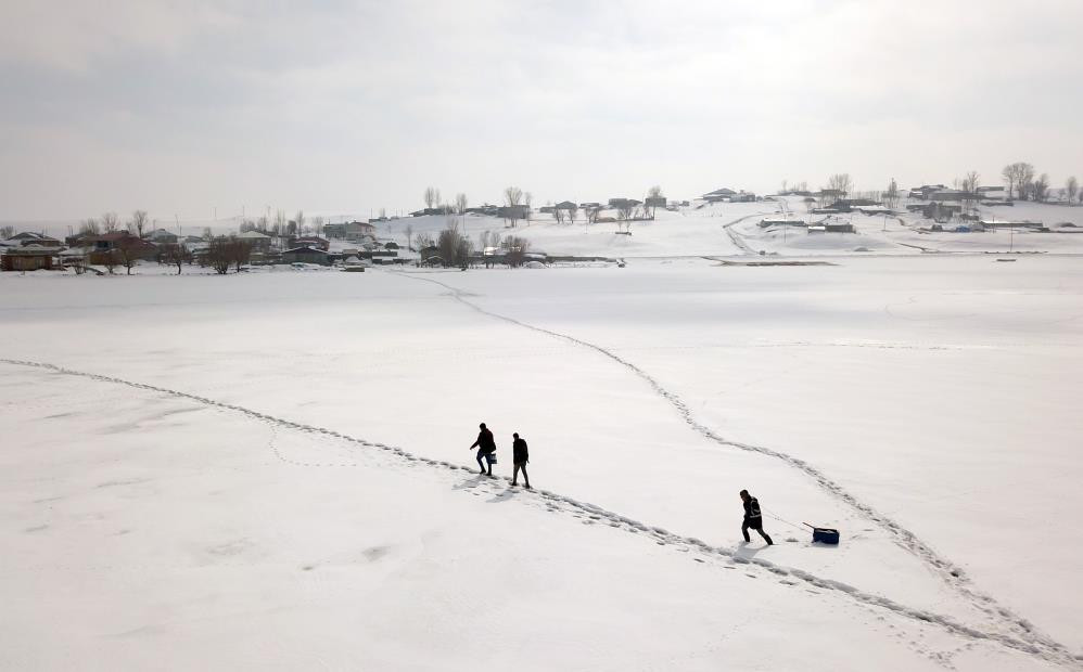Nazik Gölü’nde Eskimo usulü balık avı - Resim : 7