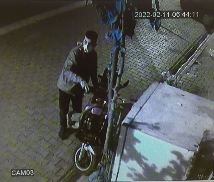 Elektrikli bisikleti brandasıyla çaldı - Resim : 1