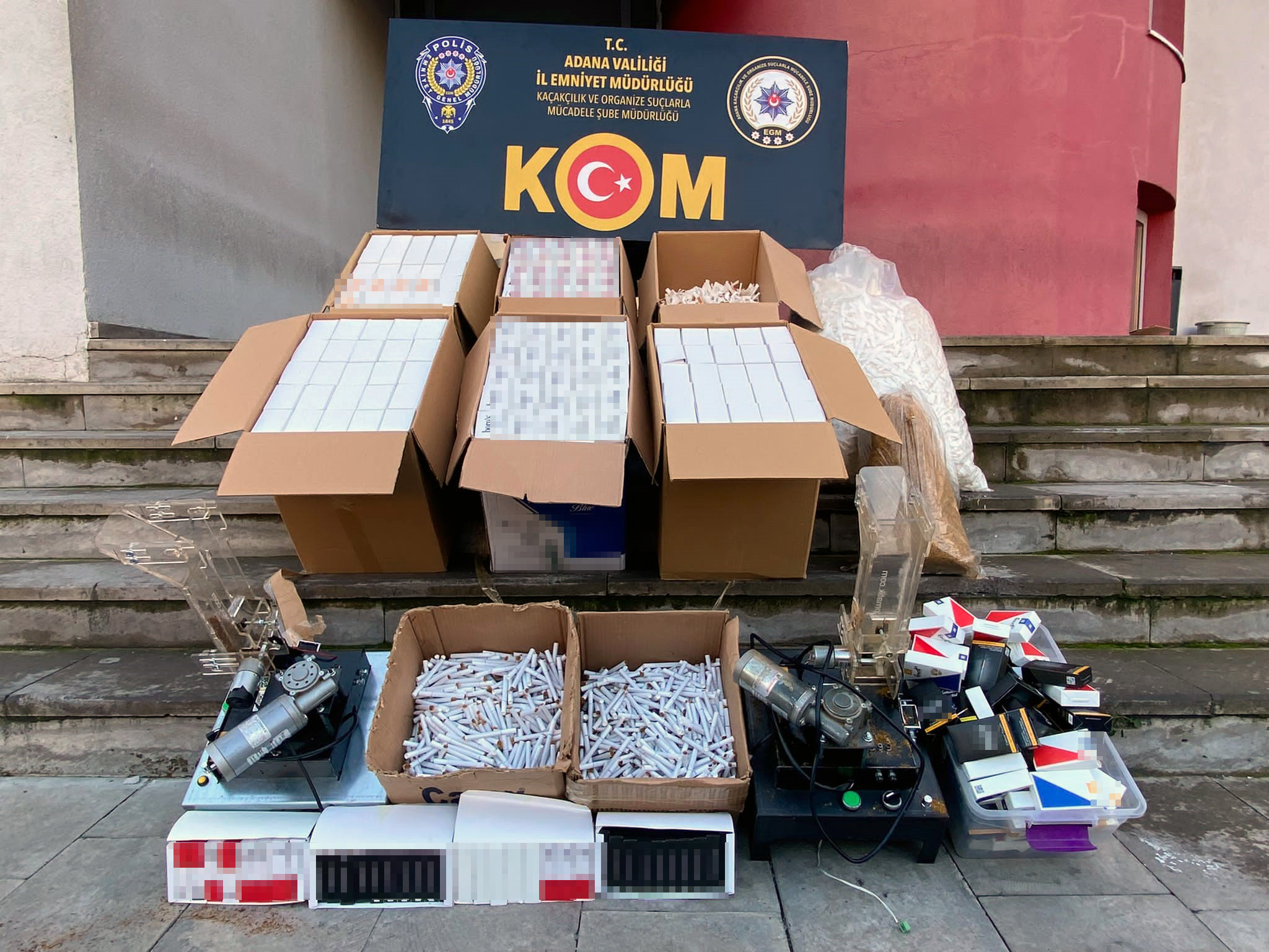 Adana’da gümrük kaçağı 13 milyon makaron ele geçirildi - Resim : 1