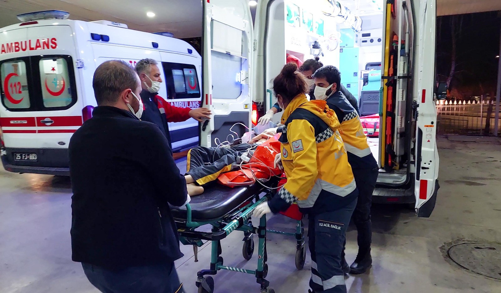 Annesine ateş etti, araya giren kardeşini öldürdü - Resim : 4