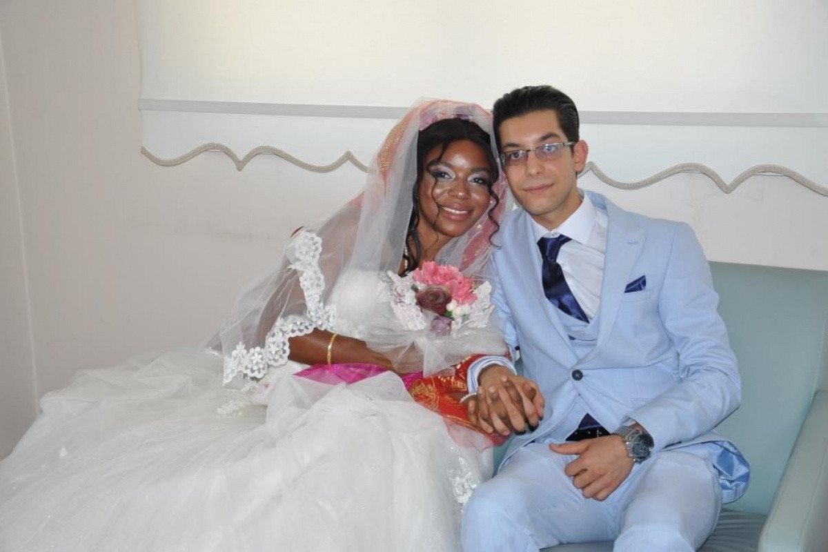 Fildişi Sahilleri'nde ölen babalarının vasiyeti üzerine, Türk aileye üçüncü Afrikalı gelin geldi - Resim : 1