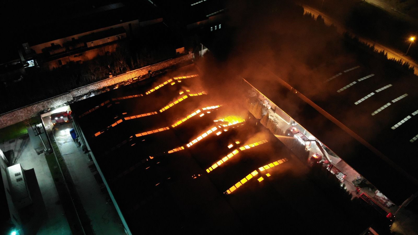 Sakarya'da fabrika yangını - Resim : 4