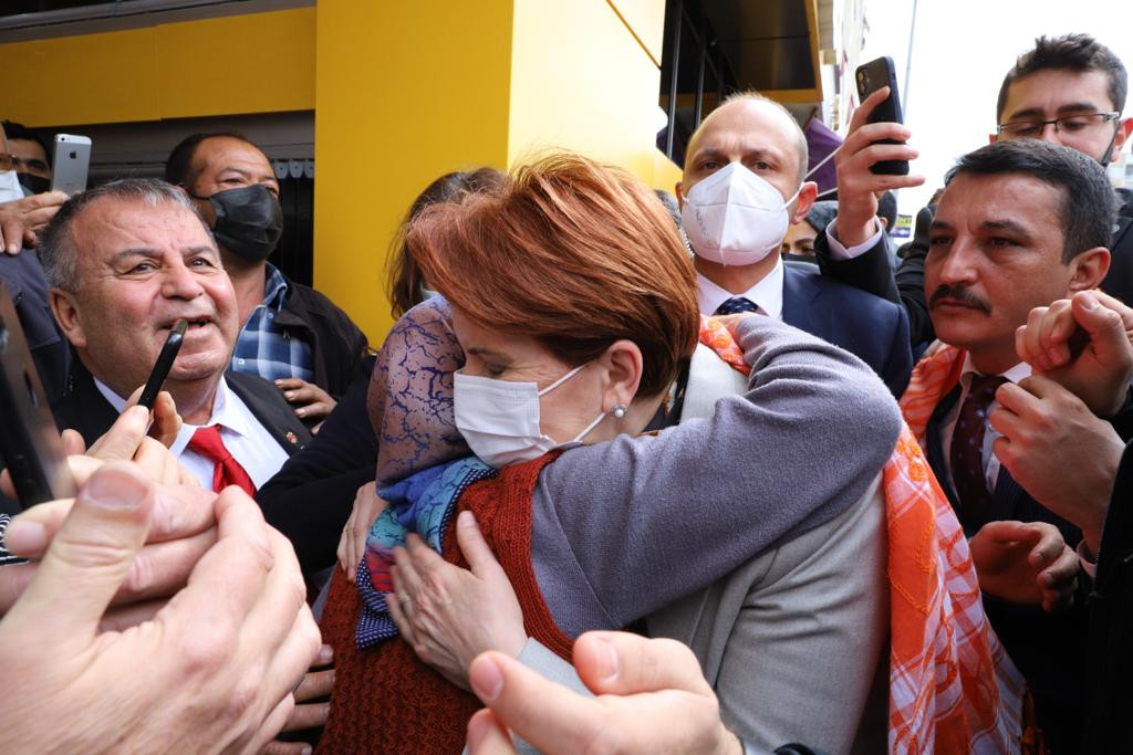 Elektrik faturasını gören Meral Akşener gözlerine inanamadı: Oooovv... bu ne ya? - Resim : 1