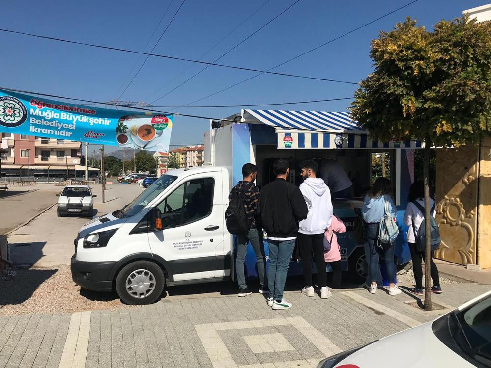 Üniversite öğrencilerine ücretsiz çorba - Resim : 1