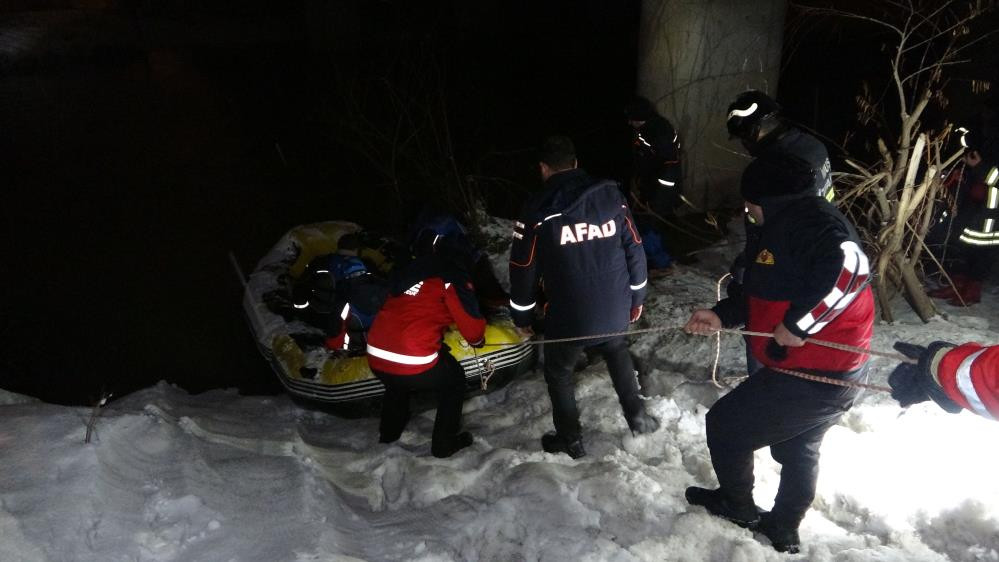 Karasu Nehri liseli kızı yuttu - Resim : 8