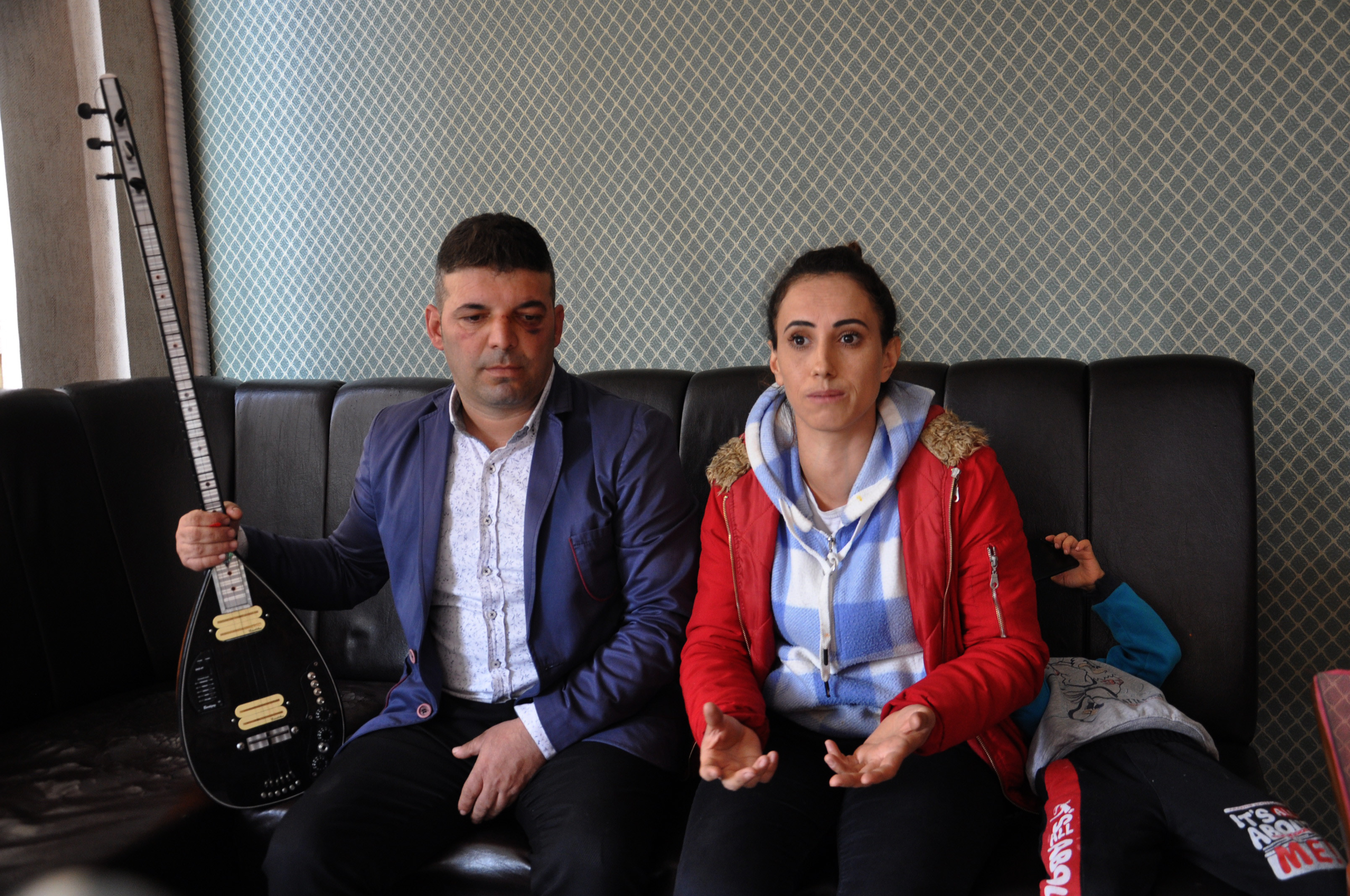 'Çocukları pistten alalım' diyen müzisyene dayak! Yazıklar olsun… - Resim : 5