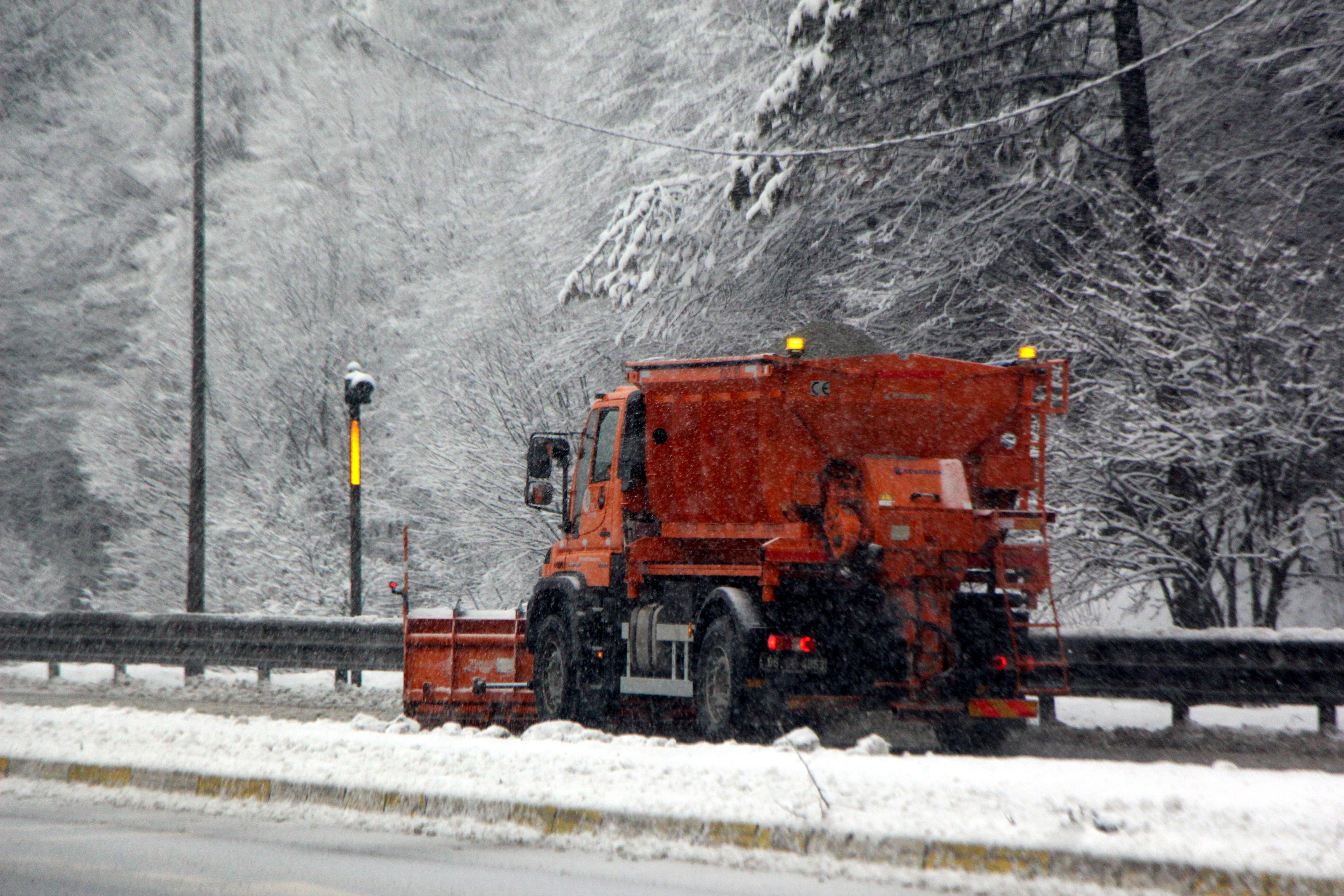 Bolu Dağı geçişinde kar yağışı - Resim : 5
