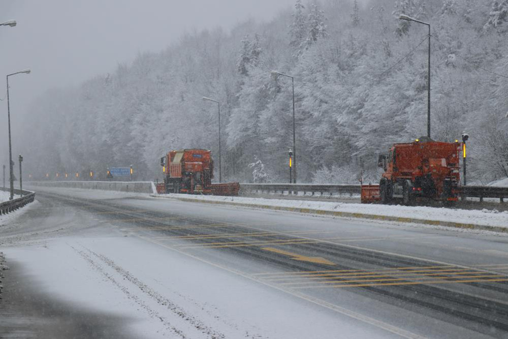 Bolu Dağı geçişinde kar yağışı - Resim : 10