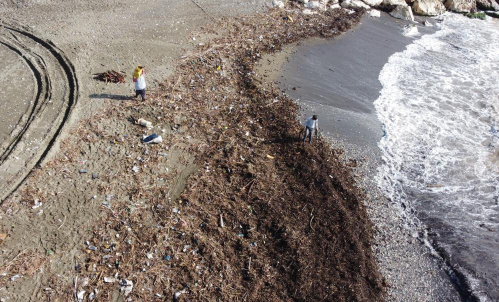 Mersin'de yüzleri sel suları güldürdü - Resim : 7