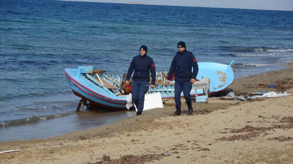 Teknesi karaya vurdu kendisi sırra kadem bastı - Resim : 6