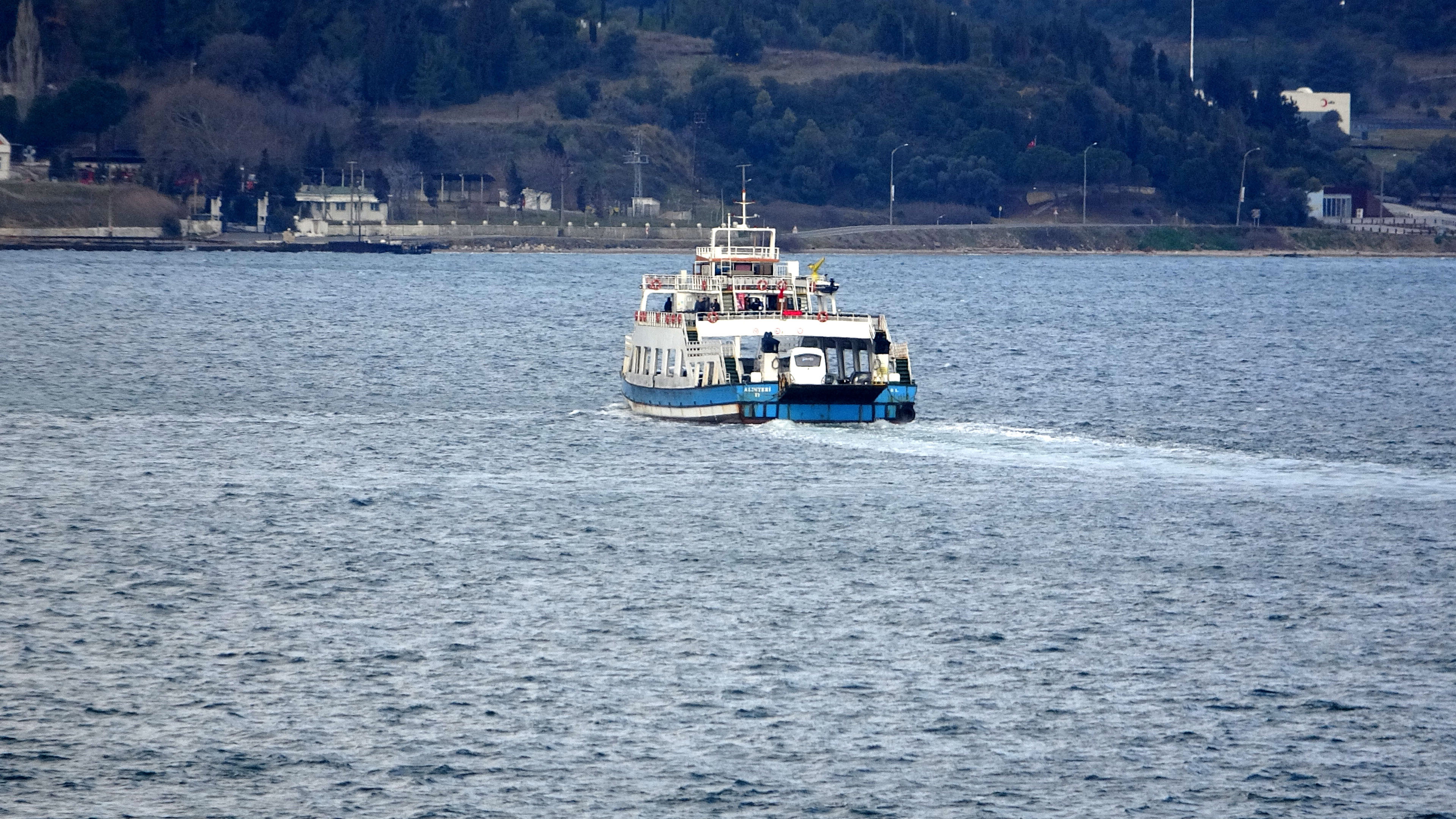 Çanakkale'de feribot seferlerine 'fırtına' engeli (10 Mart 2022) - Resim : 2