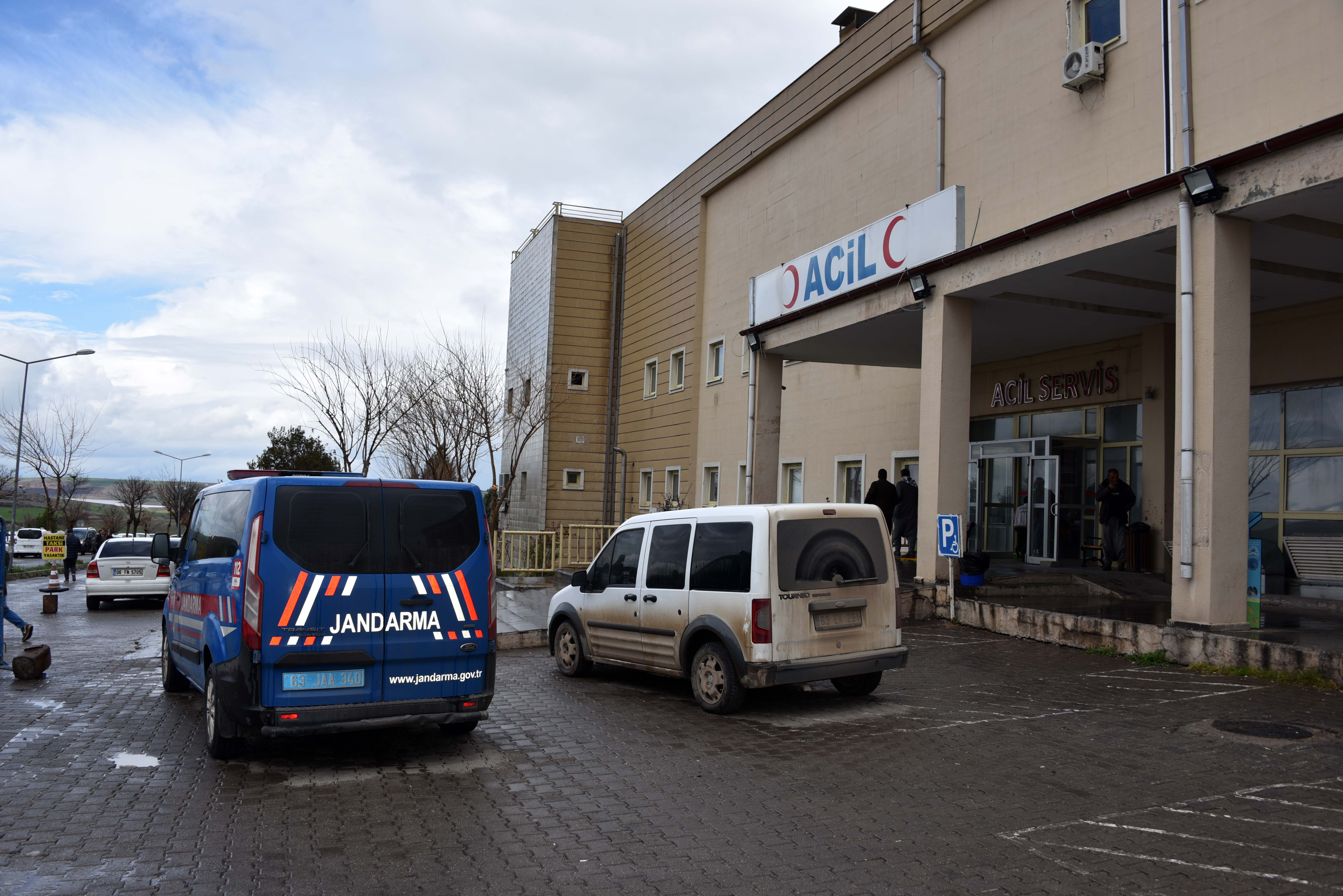 Otomobilde tabancayla vurulmuş erkek cesedi bulundu - Resim : 2