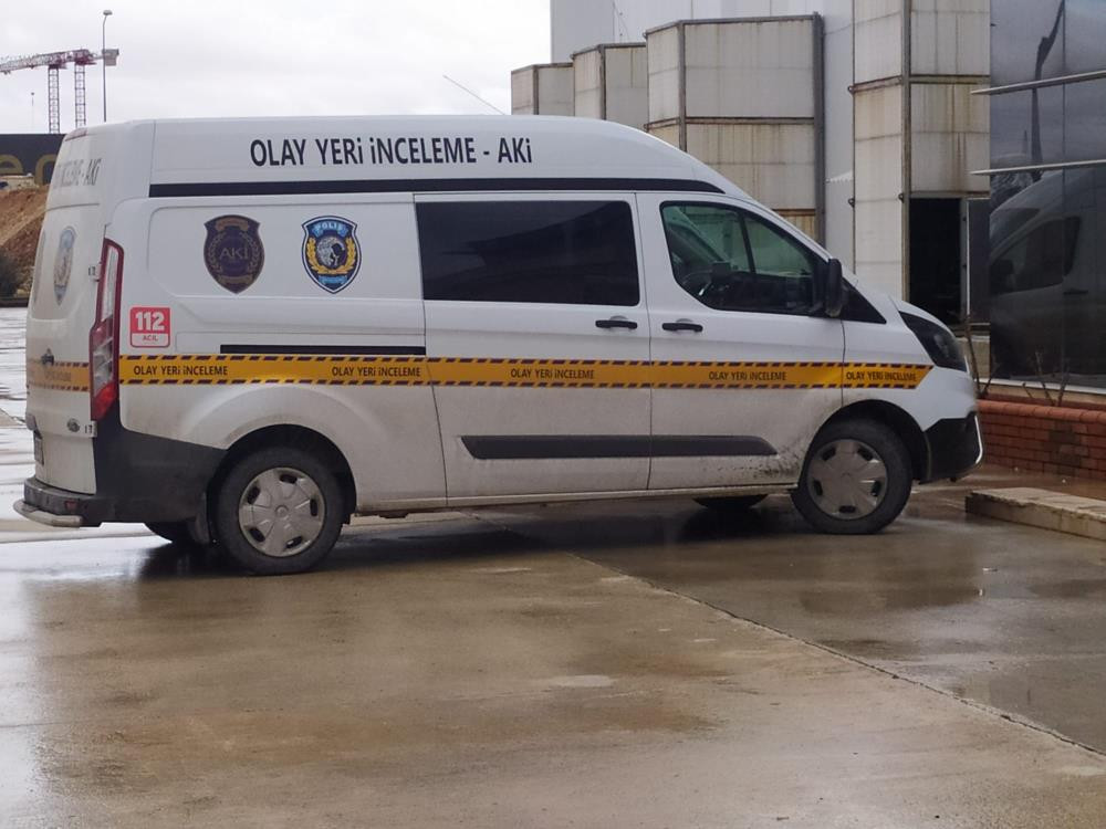 Yüksek gerilim hattı öldürdü - Resim : 2