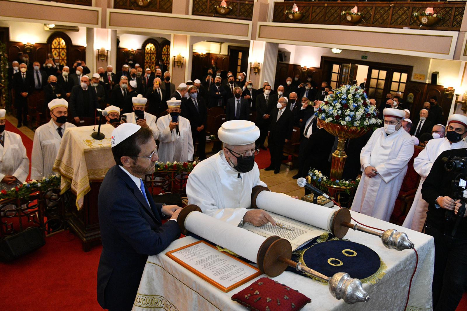 Isaac Herzog Neve Şalom Sinagogu'nu ziyaret etti - Resim : 7