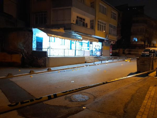 İstanbul'da kuaföre silahlı saldırı: 7 yaralı - Resim : 1
