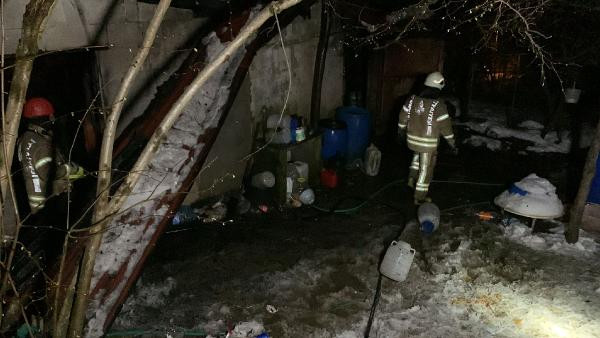 Beykoz'da ahırda yangın! 10 büyükbaş hayvan öldü - Resim : 2