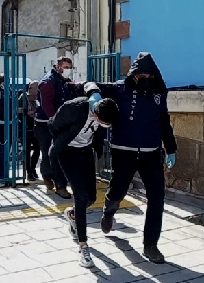 Kütahya'da telefon dolandırıcılığı operasyonu. 4 gözaltı - Resim : 1
