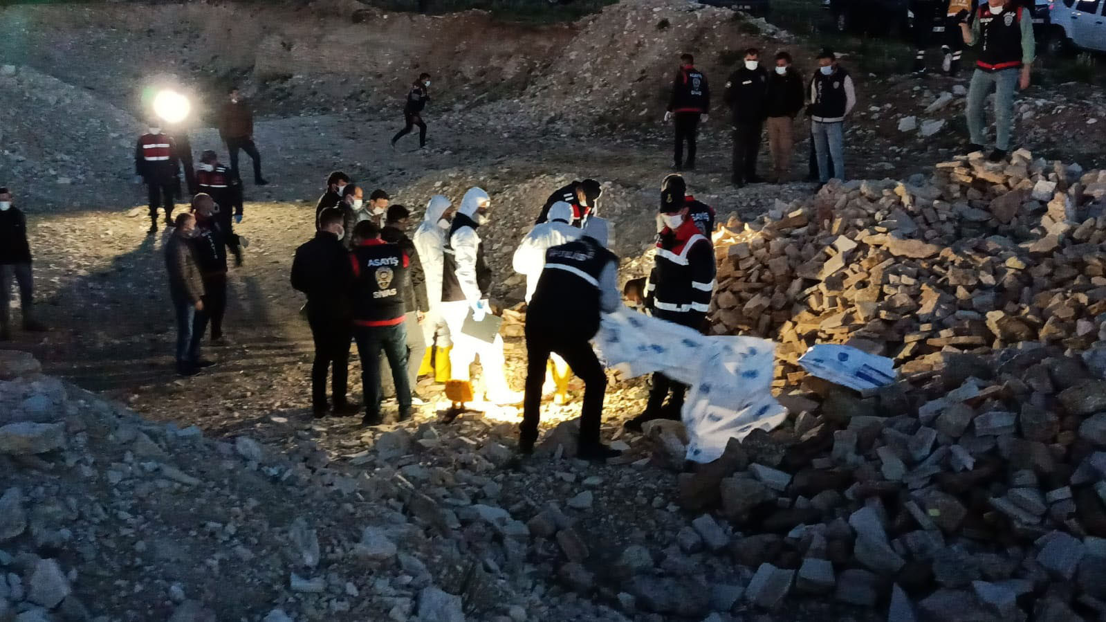 Fatma'yı öldürüp gömen sanık, 2-3 günde bir cesedi kontrole gitmiş - Resim : 3